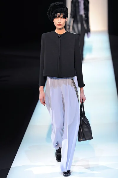 Look 14